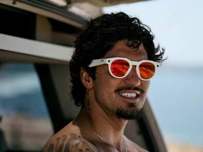 Meta और Oakley ने साथ मिलकर लॉन्च किए नए स्मार्ट ग्लासेस, जानें कीमत और फीचर्स