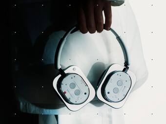 Nothing Headphone (1): ट्रांसपेरेंट डिजाइन के साथ लॉन्च हुआ धांसू हेडफोन,  फुल चार्ज में 80 घंटे चलेगी बैटरी