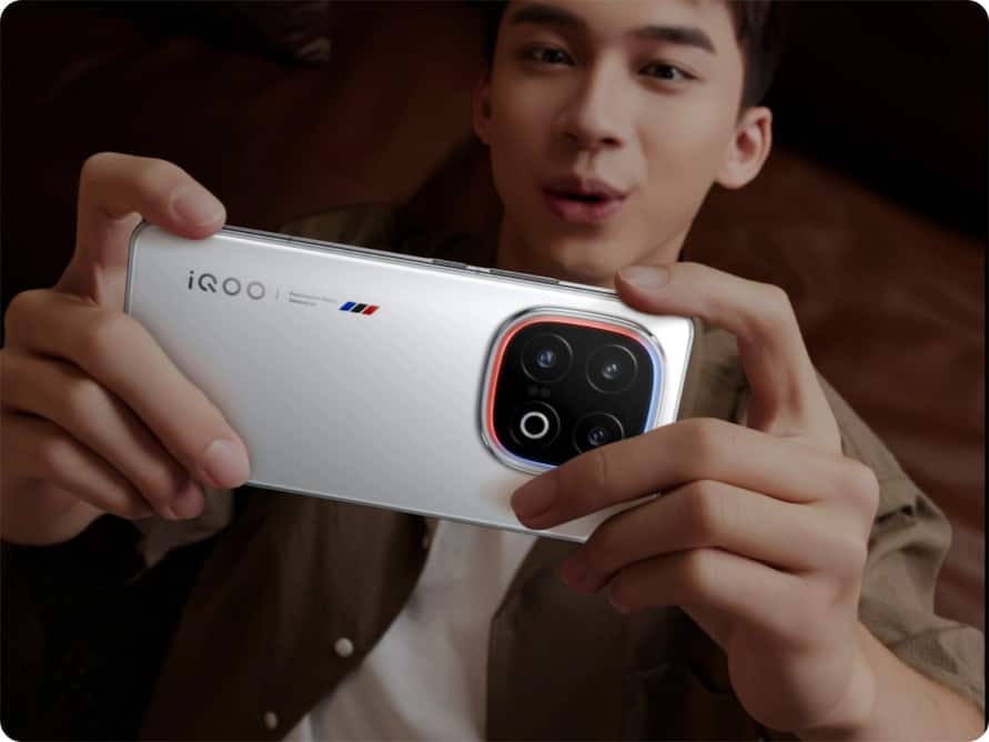 iQOO 15 पावरफुल चिप और Android 16 के साथ मारेगा एंट्री, यहां हुआ लिस्ट