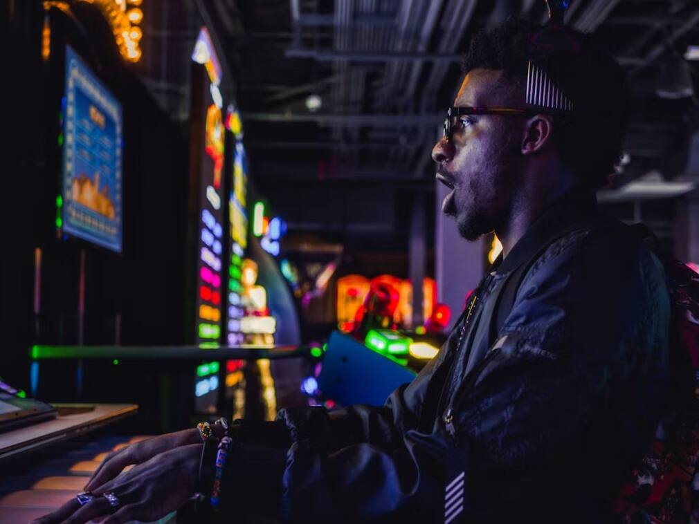 India Passes Bill to Prohibit Real-Money Gaming Apps: What The Bill Means For Dream11, MPL And Others