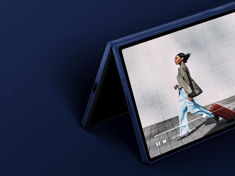 iPhone 17 Launch Turns Spicy As Samsung Reignites Foldable Phone Debate Samsung Galaxy Z Fold7 (4)