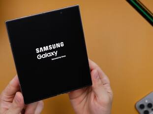 Samsung Takes Fresh Dig At Apple Over Foldable iPhones And AI Features