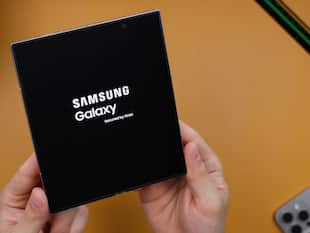 Samsung Takes Fresh Dig At Apple Over Foldable iPhones And AI Features