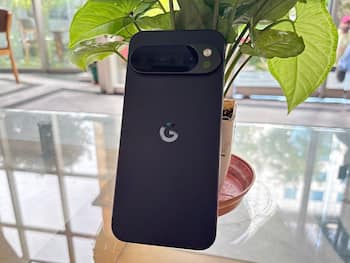 Google Pixel users report lock screen freezing bug after March patch