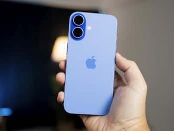 Amazon-Flipkart सेल में गिरी iPhones 16, 15 और 14 की कीमत, चेक करें डील्स