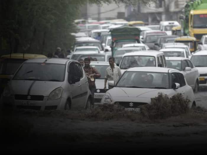 rainy season driving tips
