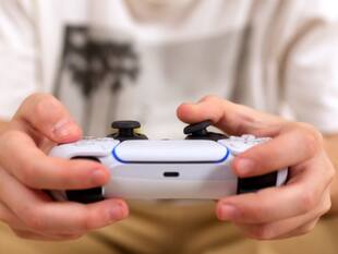 PS5 DualSense Multi-Device Feature Guide: Switch Between PS5, PC, Mac, and Mobile Easily