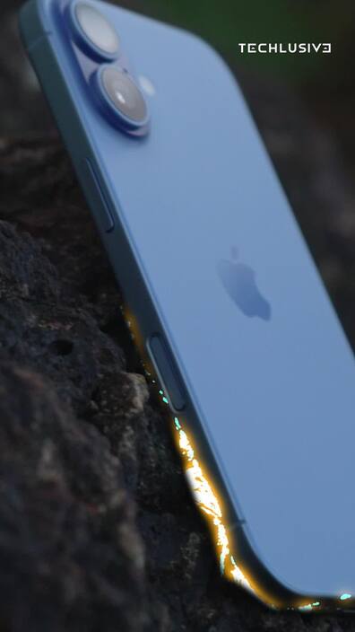 iPhone 17 REVIEW - The Base iPhone Model Just Got a 'Serious' Upgrade!