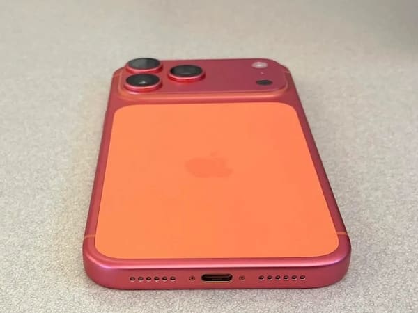 Apple Fans Are Freaking Out: iPhone 17 Pro Max’s Cosmic Orange Colour Is Turning Pink: Experts Reveal the Truth
