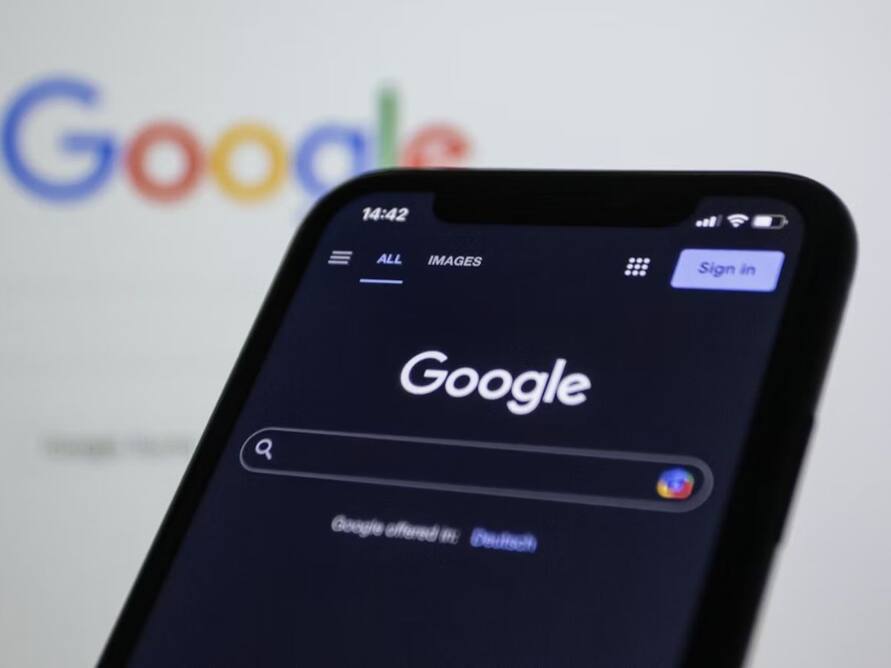 What Happens If You Never Clear Your Google Search History?