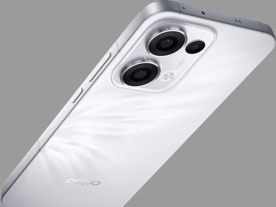 OPPO Reno 13 (1)