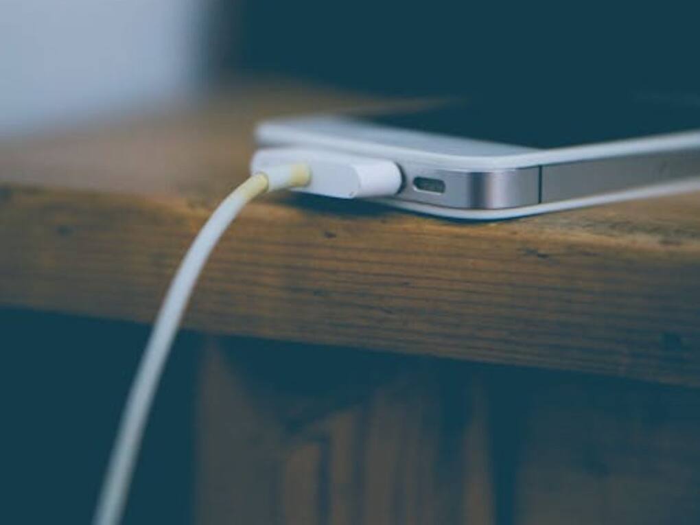 Phone Charging (6)