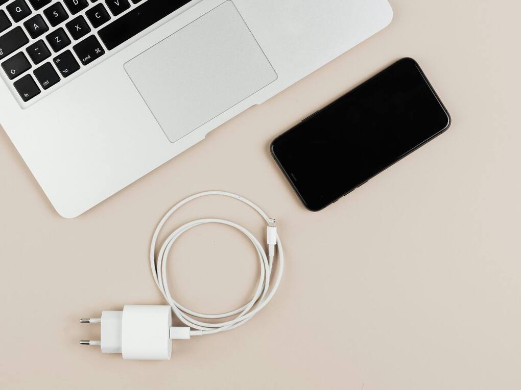 Phone Charging (8)