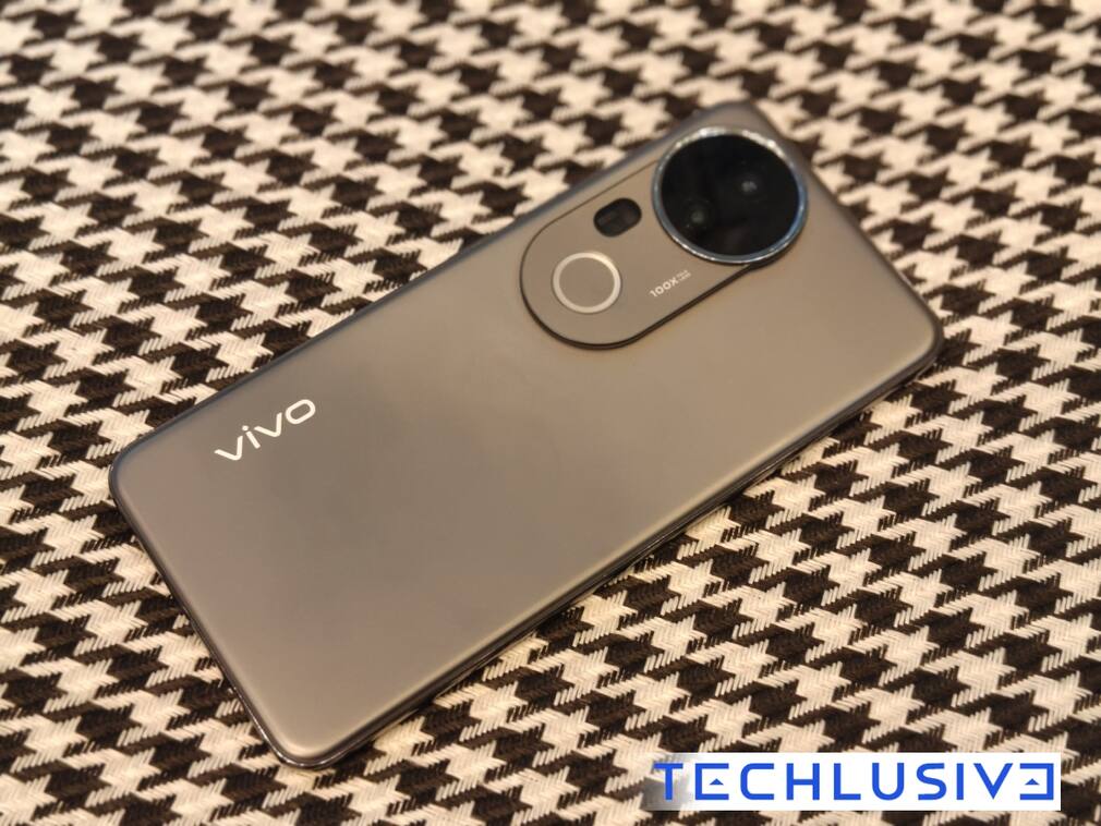 Curved डिस्प्ले, 50MP कैमरा और 5500mAh बैटरी वाले Vivo T4 Ultra 5G पर 3700 का फ्लैट Discount, Flipkart की सुनहरी डील