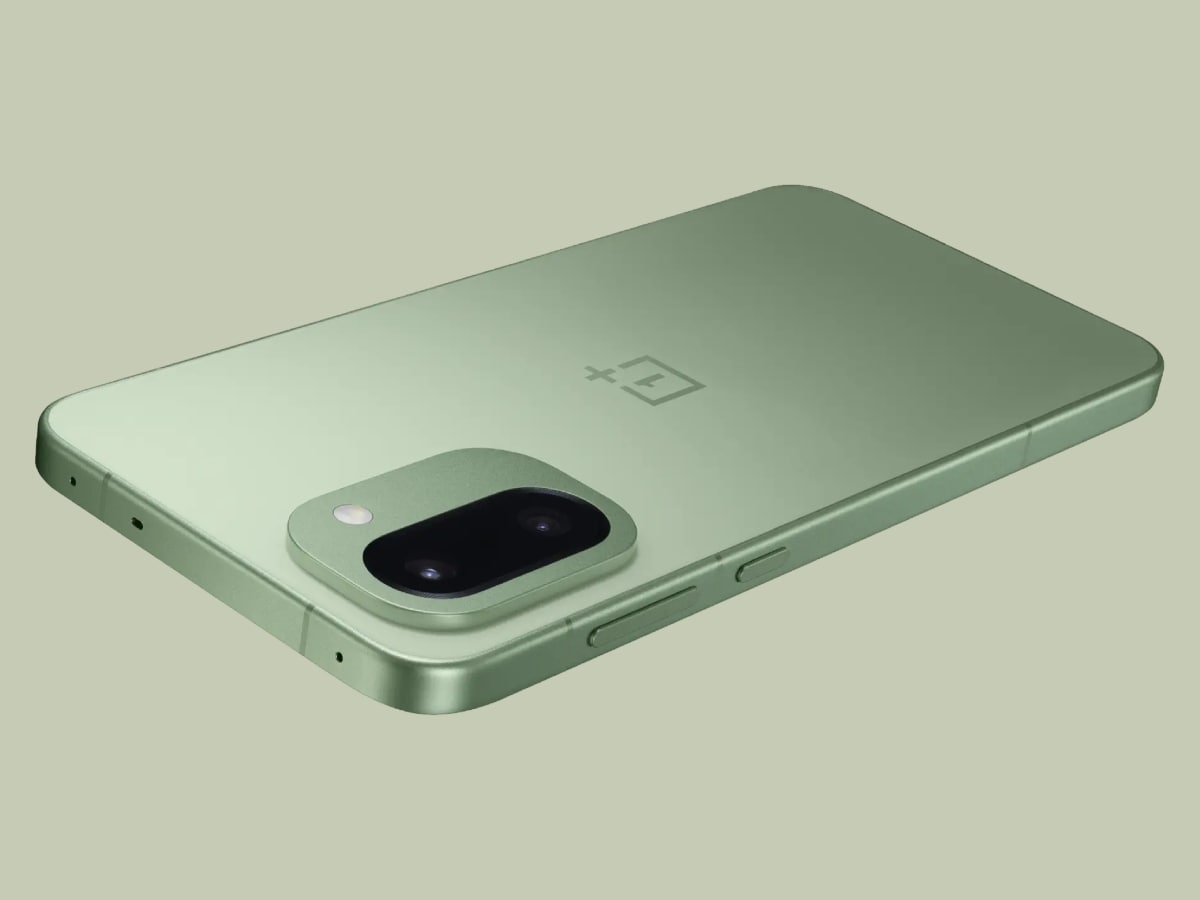 Year End 2025 Special: Best Smartphones Under Rs 50,000 Offering Flagship-Level Experience