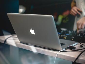 Apple may add Dynamic Island to its first touchscreen MacBook Pro