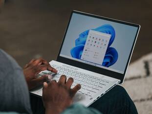 Windows 11 January update causes shutdown problems, emergency fix rolled out