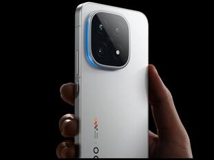 iQOO 15 हुआ 4000 रुपये सस्ता, 16GB RAM, 50MP कैमरा और 7000mAh बैटरी जैसे फीचर्स से है लैस