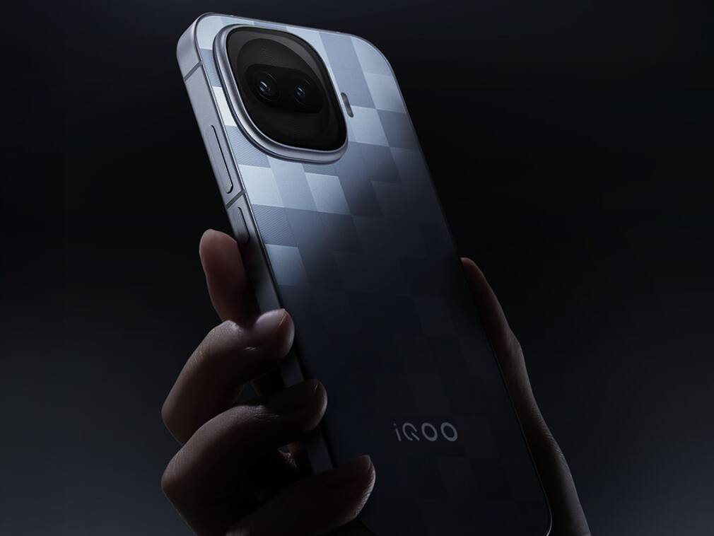 iQOO 15R to launch with 7,600mAh battery under Rs 50,000: What else to expect
