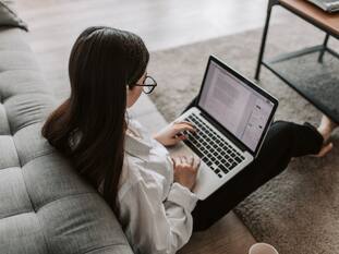 इन वजहों से जल्दी खराब हो जाता है Laptop, ऐसे करें बचाव
