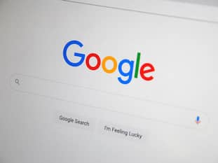 Google is rewriting headlines in Search using AI, and publishers are not happy