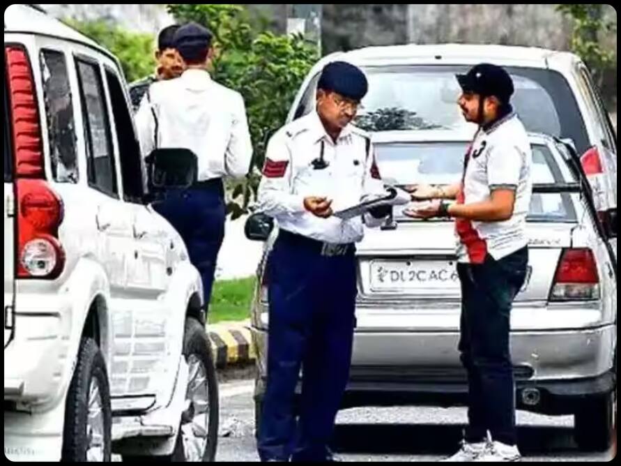 Pollution Certificate घर भूल गए? ट्रैफिक पुलिस ने पकड़ लिया, तो न हो परेशान.. फोन में ऐसे तुरंत करें डाउनलोड