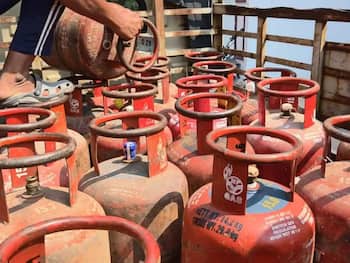 1 मई से LPG के नए नियम: बिना OTP के नहीं होगी सिलेंडर डिलीवरी, जानें क्या-क्या बदलेगा
