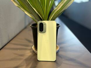 OnePlus 15R Review: कैमरा से लेकर बैटरी और परफॉर्मेंस तक क्या हर चीज में खरा उतरा यह स्मार्टफोन, पढ़ें रिव्यू