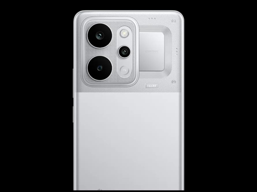 Realme के 10001mAh जंबो बैटरी वाले फोन की पहली सेल, मिल रहा 4000 का बंपर डिस्काउंट