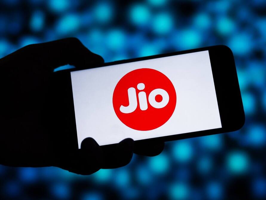 Reliance Jio now lets travellers receive free incoming SMS over VoWiFi without a roaming pack