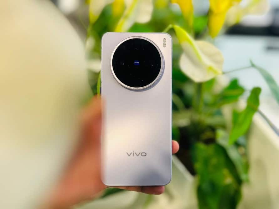 I spent one month with the Vivo X200T and here’s why it could be the best mid-flagship phone right now