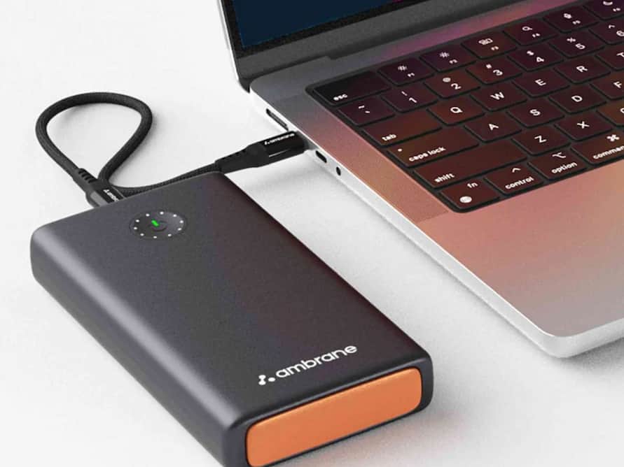 Best power banks under Rs 10000 for solo travelers who need reliable backup