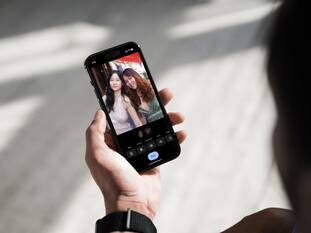 Google Photos update brings subtle selfie edits with new touch-up features