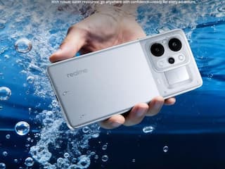 Best camera phones under Rs 30000 with strong low light performance