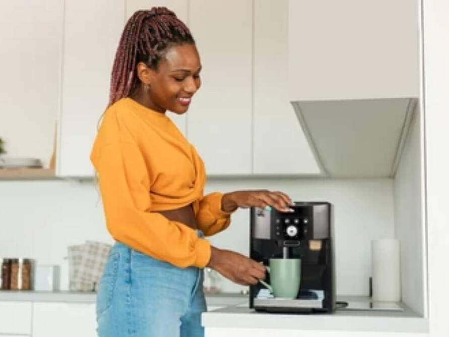 Coffee machines under Rs 25000: Budget-friendly espresso, cappuccino and latte makers for daily use