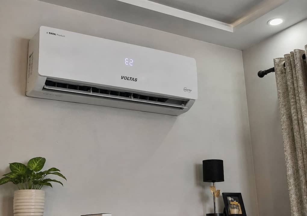 AC (70)