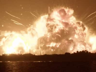 Blue Origin’s New Glenn rocket explodes in fireball during pre-launch test