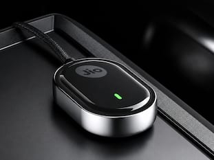 JioCarSync brings wireless Android Auto, Apple CarPlay to wired systems: Price, features, how it works