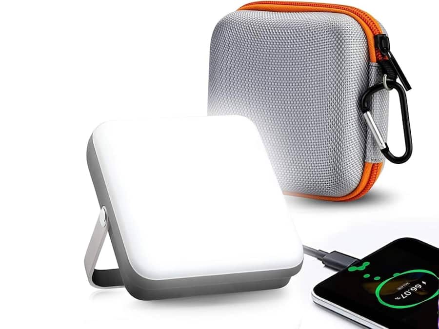 Powerbanks with emergency lights