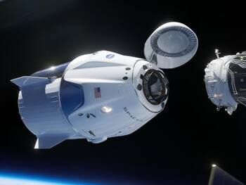 SpaceX का Dragon Capsule पहुंचा ISS, साथ ले गया 6,500 पाउंड जरूरी सामान