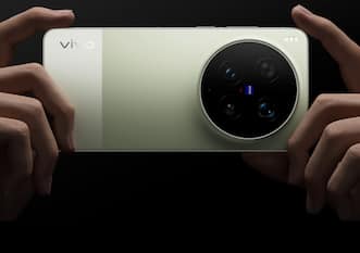 200MP+200MP कैमरा और 6600mAh बैटरी के साथ Vivo X300 Ultra भारत में लॉन्च, तस्वीरों में देखें Top Features और First Look