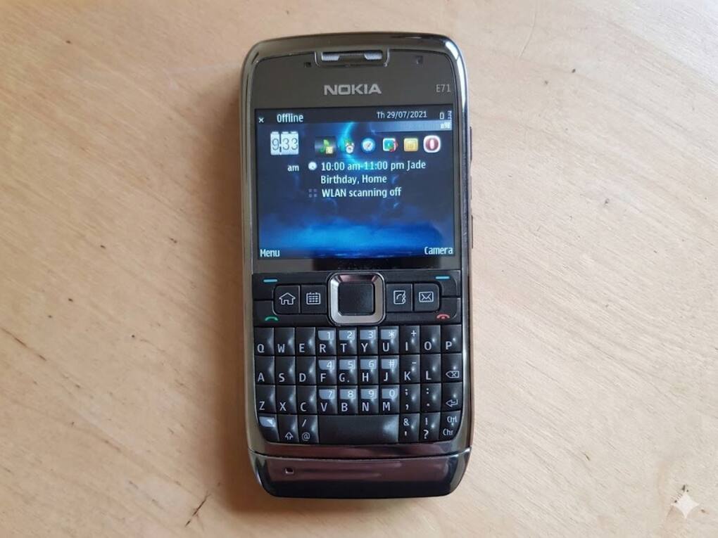 Nokia E71