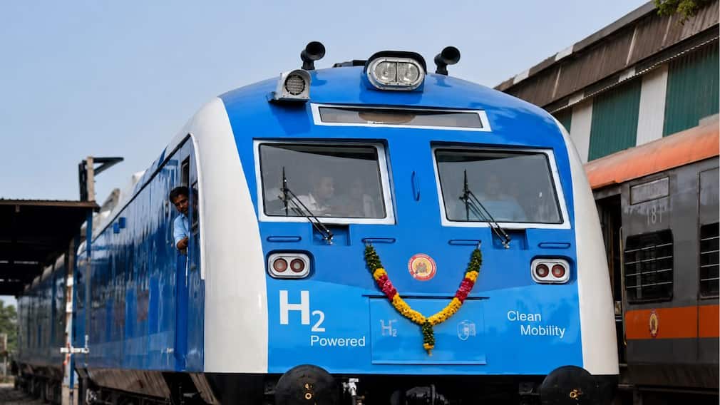 इस एडवांस टेक्नोलॉजी के साथ दौड़ेगी भारत की पहली हाइड्रोजन ट्रेन, जानें यहां
